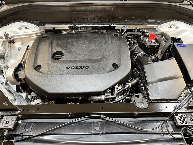 volvo XC60 2022 - 13