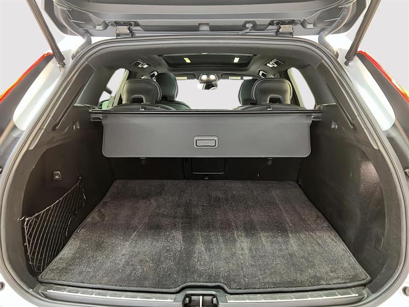 volvo XC60 2022 - 14