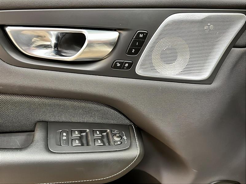 volvo XC60 2022 - 25