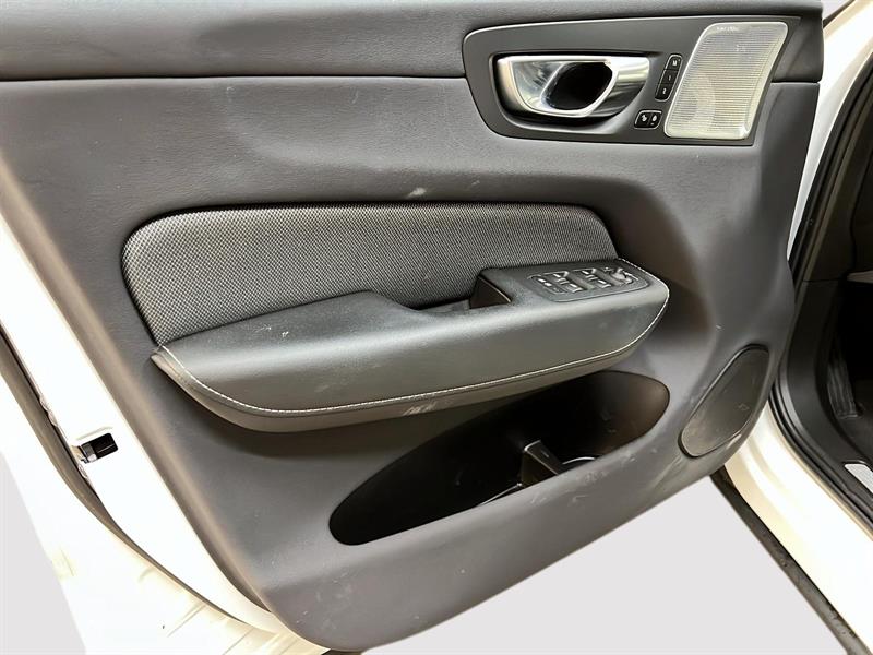 volvo XC60 2022 - 26