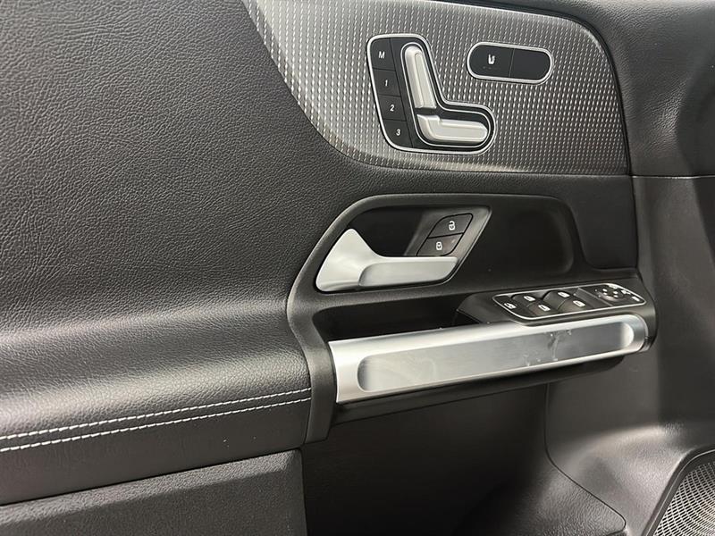 mercedes-benz GLB 2021 - 19