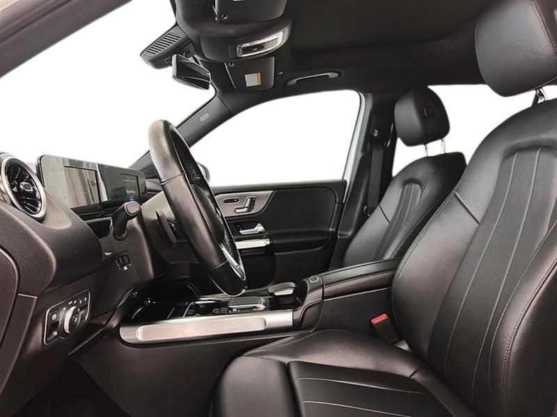 mercedes-benz GLB 2021 - 21