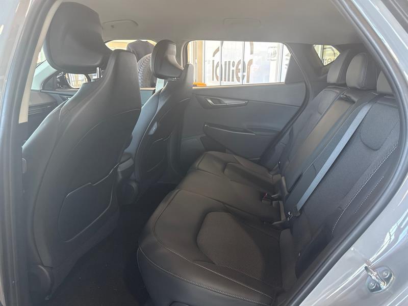 2025 Kia EV6 - Image 9