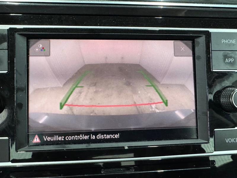 2021 Volkswagen Tiguan - Image 17