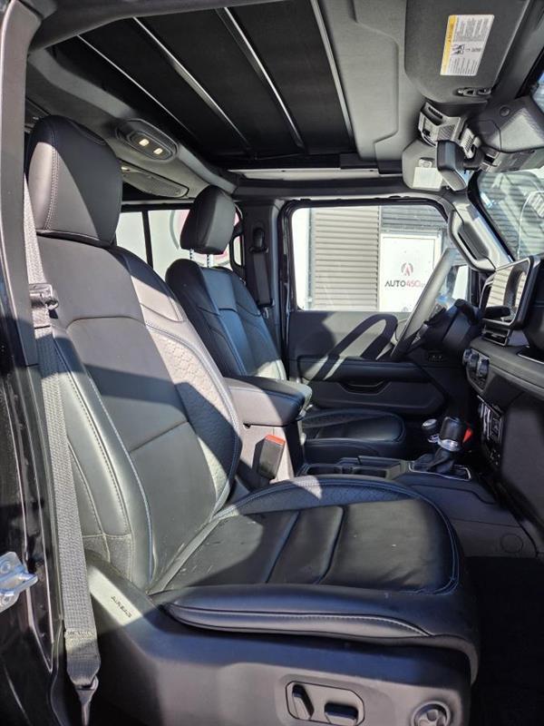 2024 Jeep Wrangler - Image 11