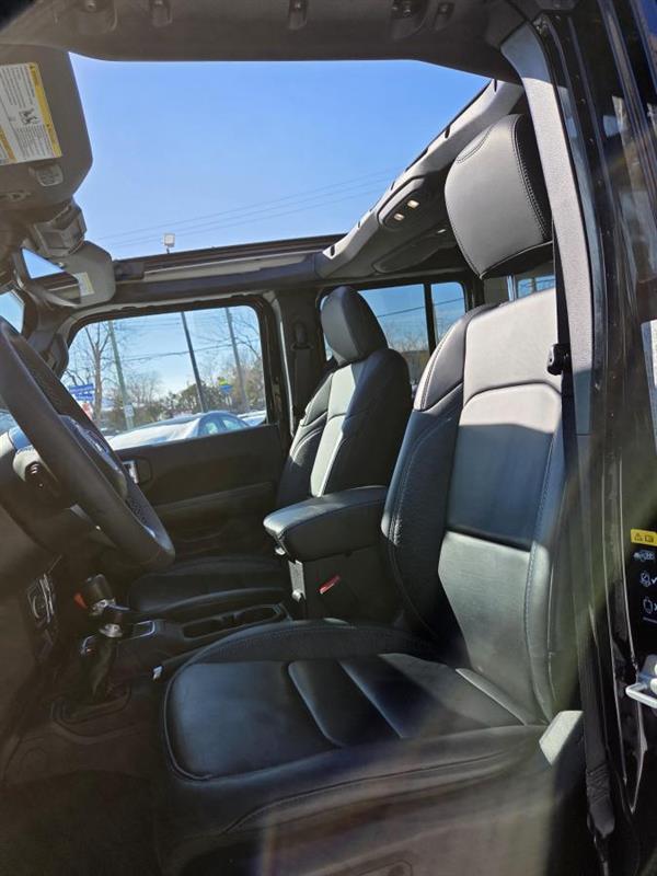 2024 Jeep Wrangler - Image 15