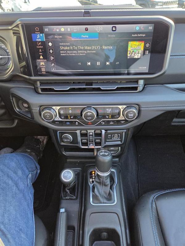 2024 Jeep Wrangler - Image 20