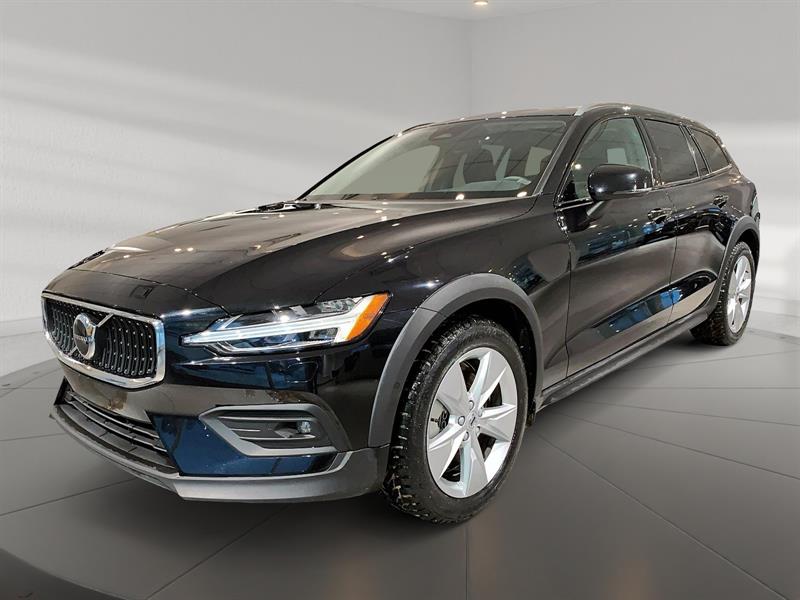 volvo V60 2025