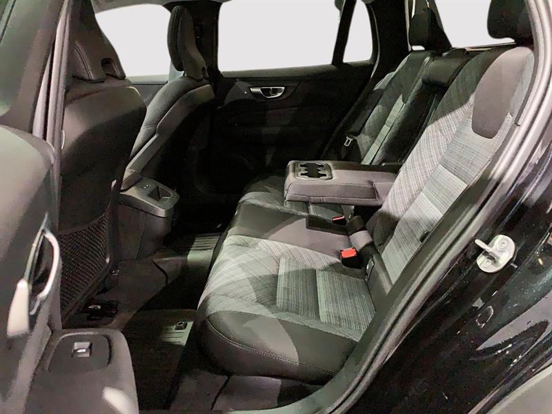 volvo V60 2025 - 14