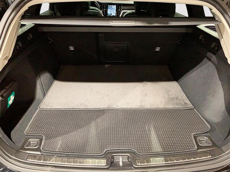 volvo V60 2025 - 17