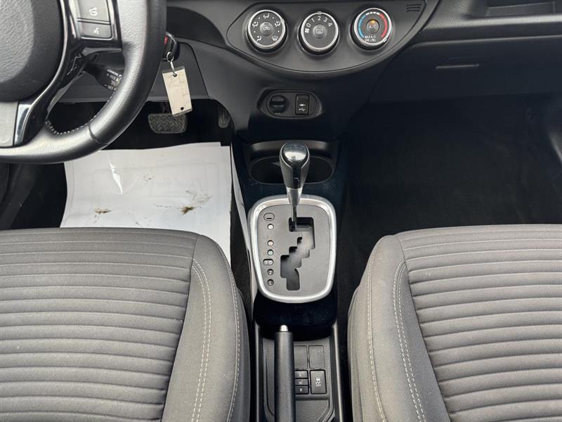 toyota Yaris Hatchback 2018 - 23