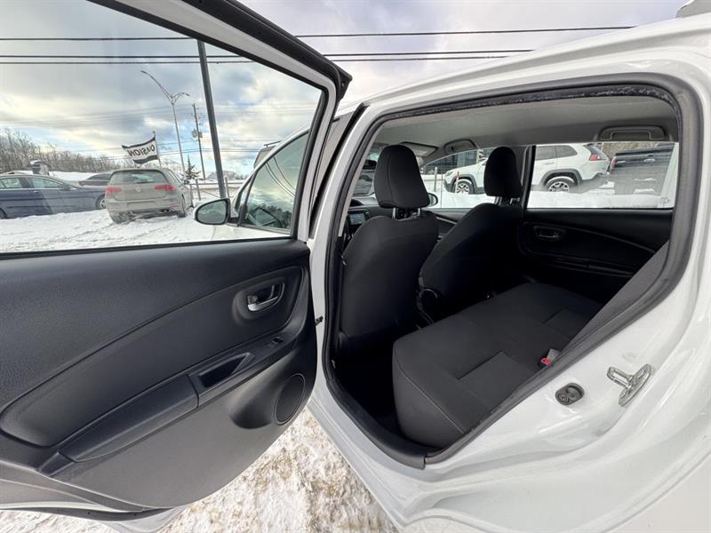 toyota Yaris Hatchback 2018 - 27
