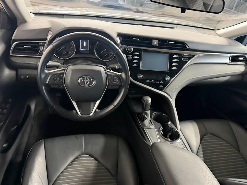 toyota Camry 2020 - 11