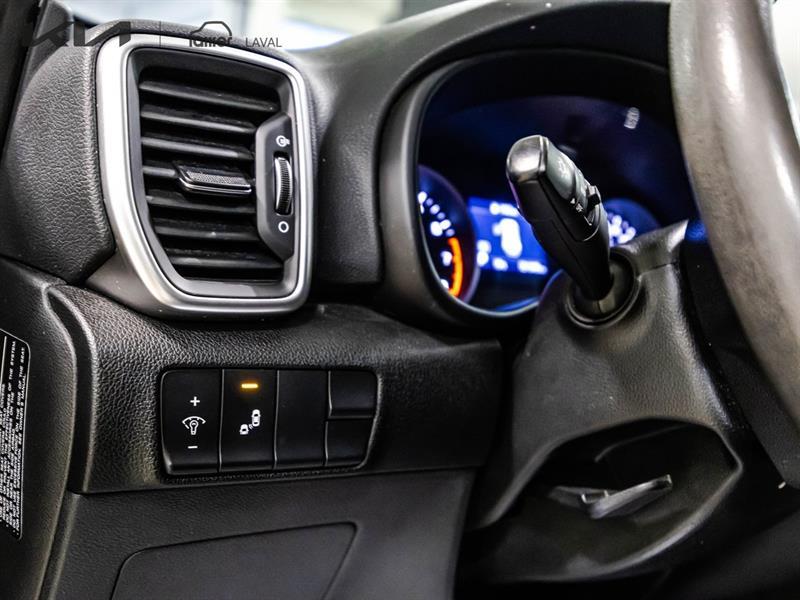 2022 Kia Sportage - Image 12