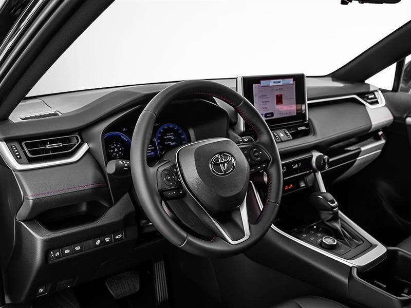 2025 Toyota RAV4 - Image 11