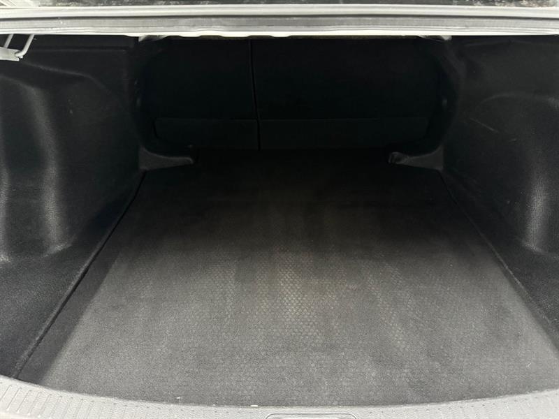 2022 Toyota Corolla - Image 24