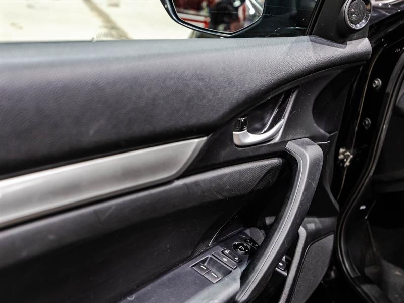 2019 Honda Civic - Image 11