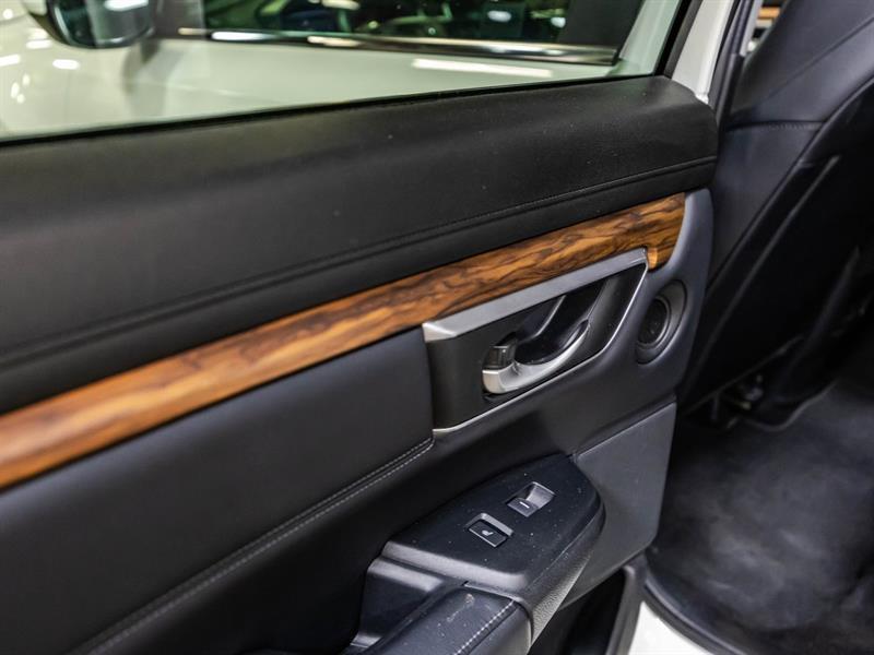 2017 Honda CR-V - Image 12