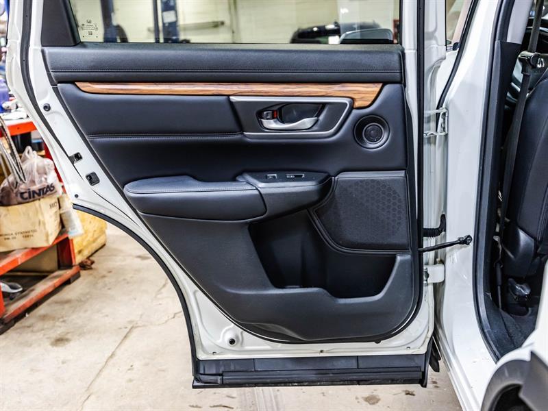 2017 Honda CR-V - Image 13