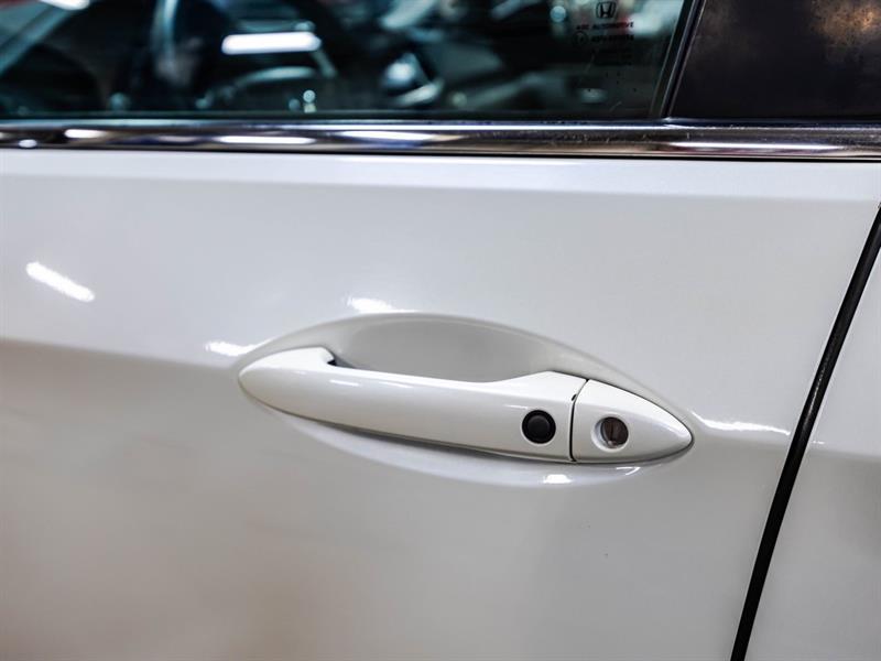 2016 Honda Pilot - Image 11