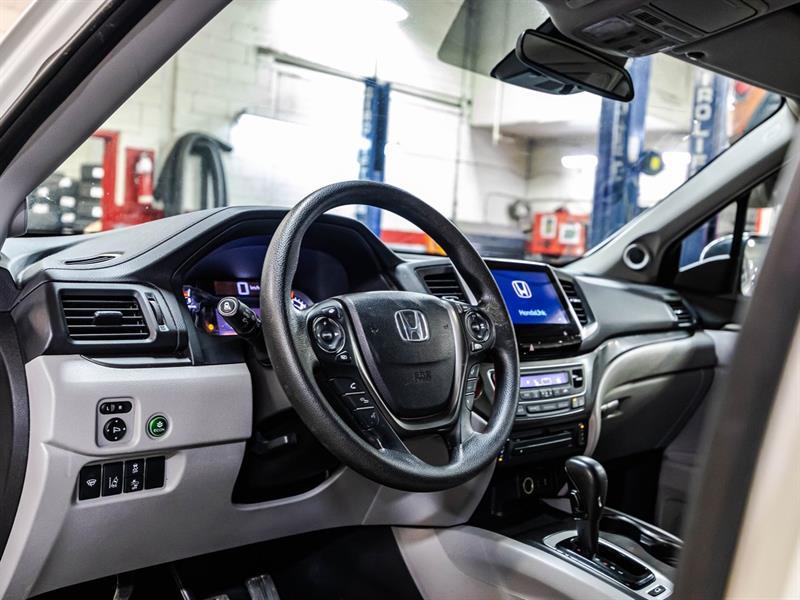 2016 Honda Pilot - Image 19