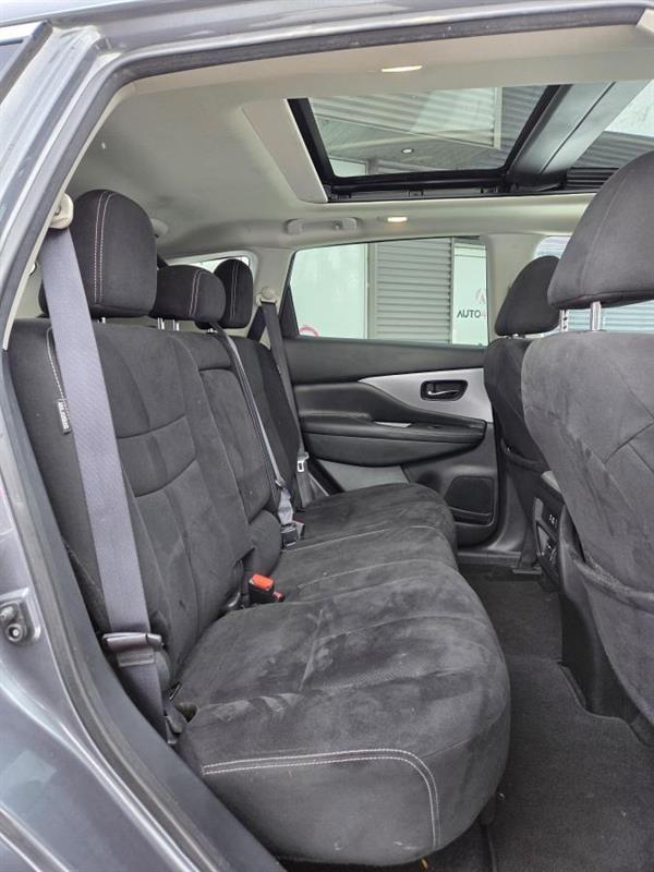 2019 Nissan Murano - Image 11