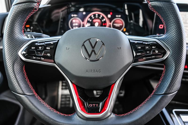 volkswagen Golf GTI 2024 - 18