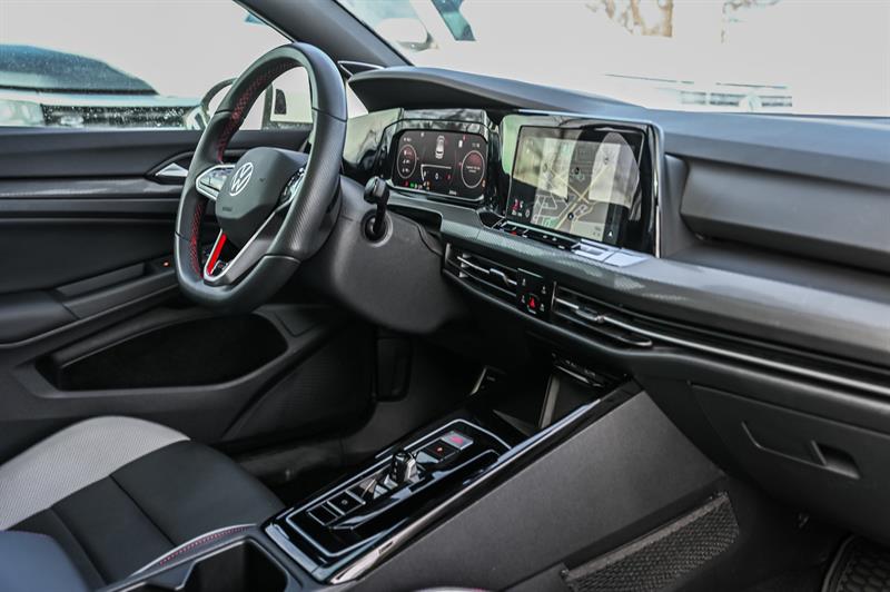 volkswagen Golf GTI 2024 - 32