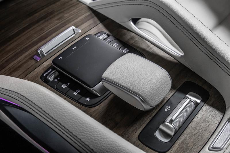 2023 Mercedes-Benz GLS - Image 35