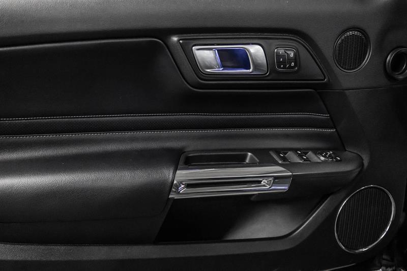 2020 Ford Mustang - Image 13