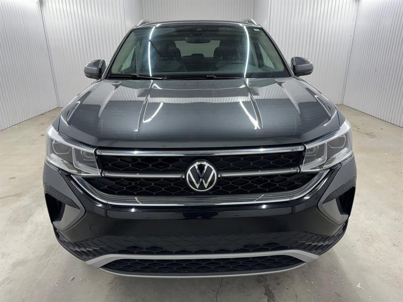 2022 Volkswagen Taos - Image 2