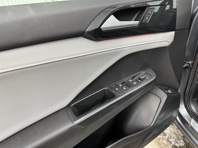 2022 Volkswagen Taos - Image 13