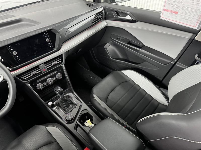 2022 Volkswagen Taos - Image 20