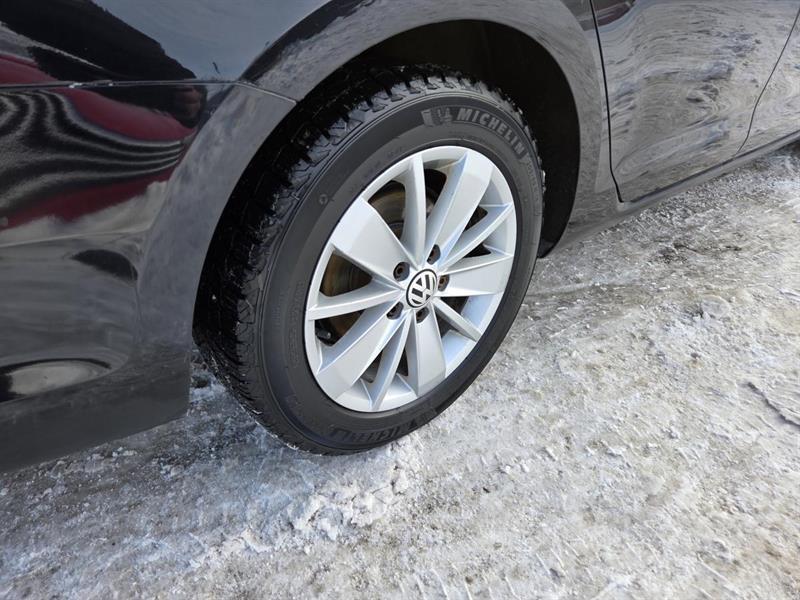 2019 Volkswagen Golf - Image 8