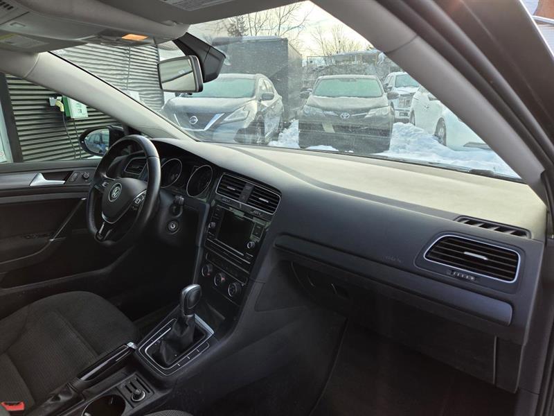 2019 Volkswagen Golf - Image 10