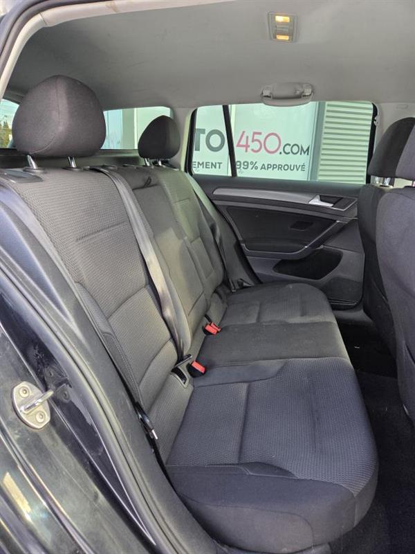 2019 Volkswagen Golf - Image 12