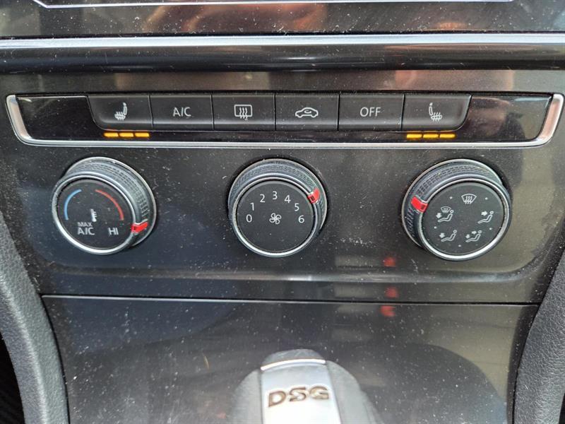 2019 Volkswagen Golf - Image 22