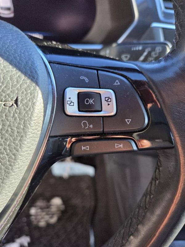 2018 Volkswagen Tiguan - Image 19