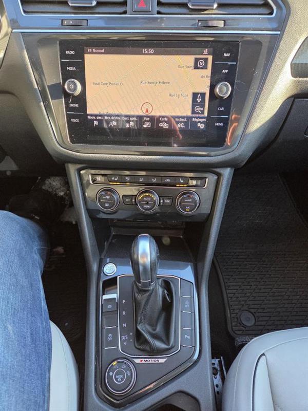 2018 Volkswagen Tiguan - Image 21