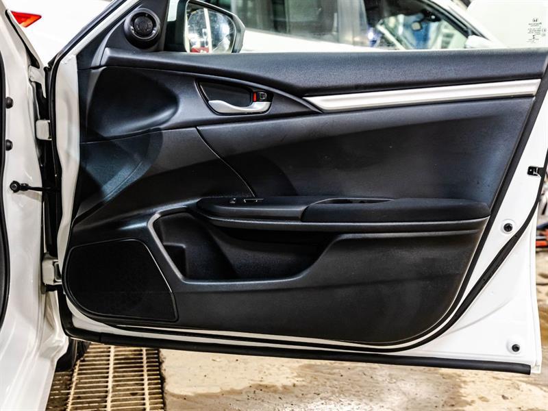 2018 Honda Civic - Image 16