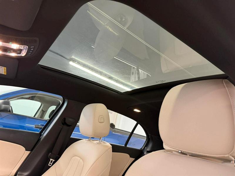 mercedes-benz A-Class 2020 - 12
