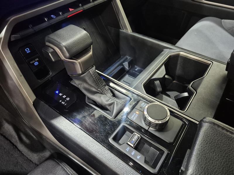 toyota Tundra 2022 - 16