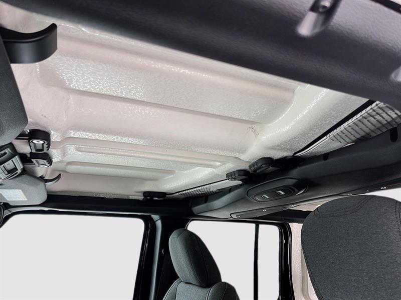 jeep Wrangler 2026 - 26
