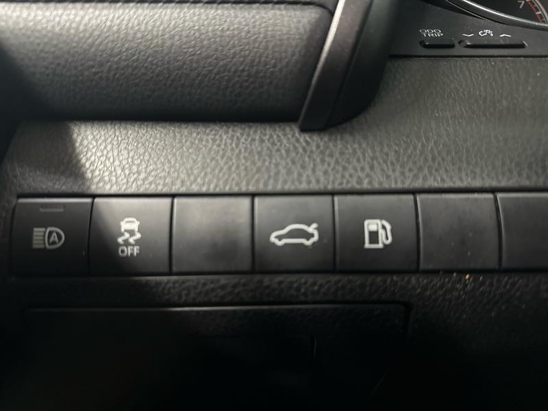 toyota Camry 2018 - 27