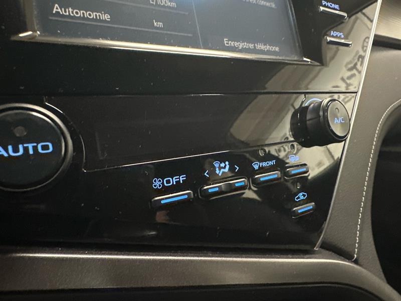 toyota Camry 2018 - 34