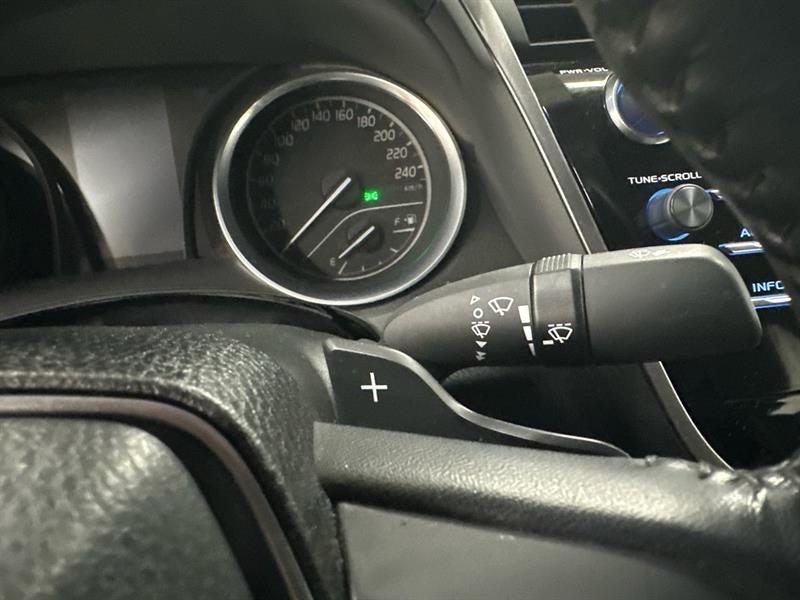 toyota Camry 2018 - 35
