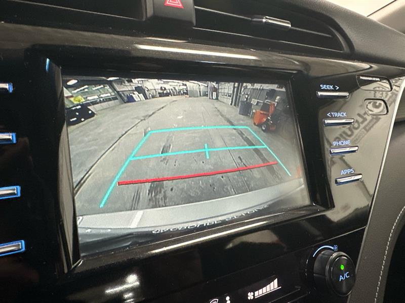 toyota Camry 2018 - 37