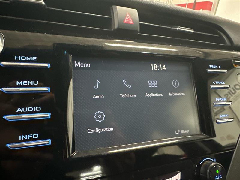 toyota Camry 2018 - 38