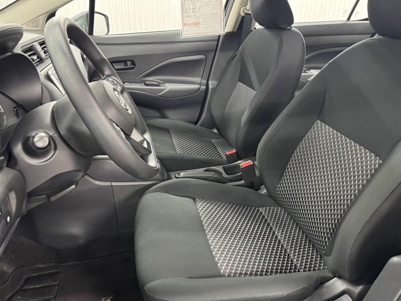 nissan Versa 2024 - 16