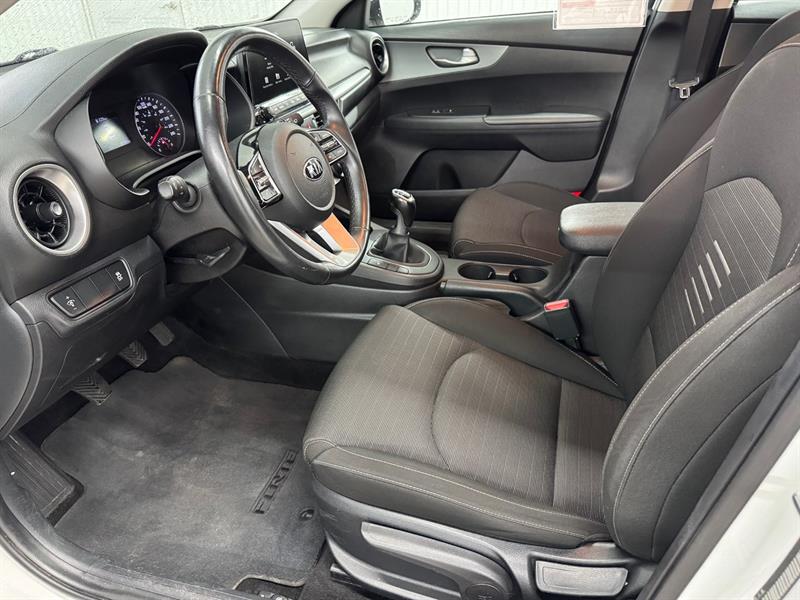 kia Forte 2020 - 11